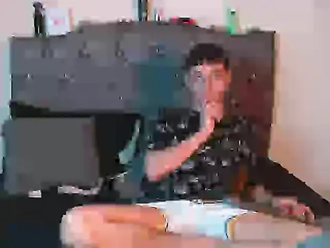 Snapshot of logan_willyams_ chatting on 09-20-25, 10:37 logan willyams online show from 09-20-25, 10:37