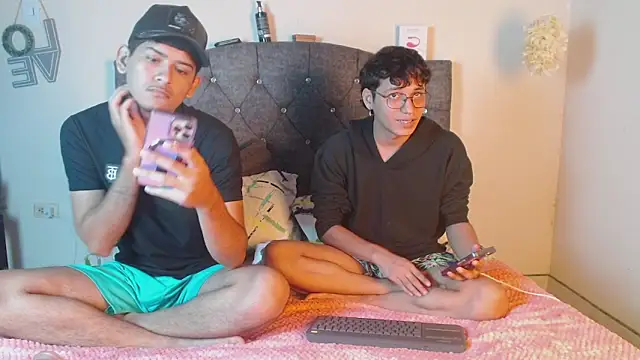 Snapshot of logan_willyams_ chatting on 10-30-25, 04:00 logan willyams online show from 10-30-25, 04:00