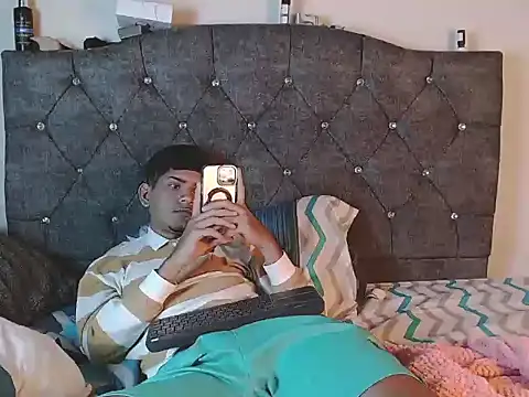 Snapshot of logan_willyams_ chatting on 10-12-25, 01:29 logan willyams online show from 10-12-25, 01:29