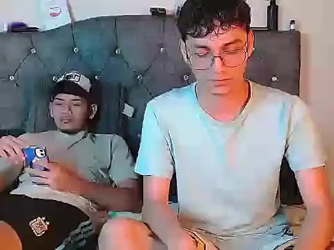 Snapshot of logan_willyams_ chatting on 09-09-25, 09:35 logan willyams online show from 09-09-25, 09:35