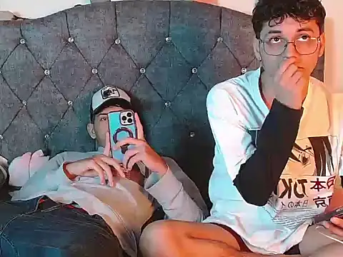 Snapshot of logan_willyams_ chatting on 10-08-25, 10:54 logan willyams online show from 10-08-25, 10:54