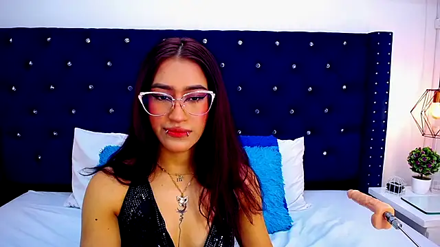 miss aris online show from 10-25-25, 05:17