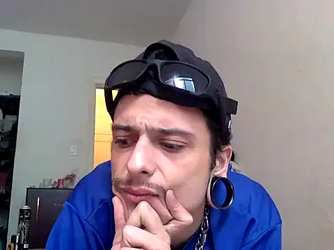 chrisalmeid  online show from 11-02-25, 02:11