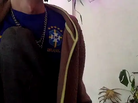 chrisalmeid  online show from 11-04-25, 10:08