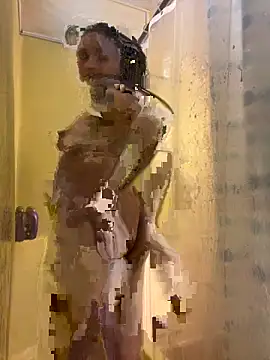 Snapshot of pocahonta69mermaid chatting on 10-17-25, 07:37 pocahonta69mermaid online show from 10-17-25, 07:37