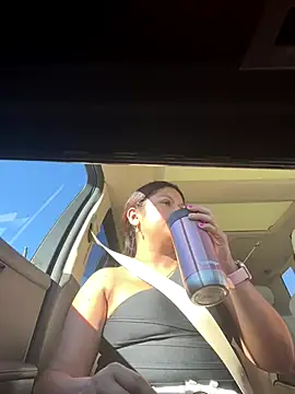 Snapshot of pocahonta69mermaid chatting on 09-28-25, 01:40 pocahonta69mermaid online show from 09-28-25, 01:40