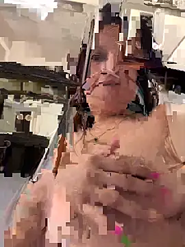 Snapshot of pocahonta69mermaid chatting on 10-10-25, 03:13 pocahonta69mermaid online show from 10-10-25, 03:13