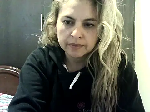 Snapshot of Valery__Rouse_ chatting on 09-28-25, 09:33 Valery Rouse online show from 09-28-25, 09:33