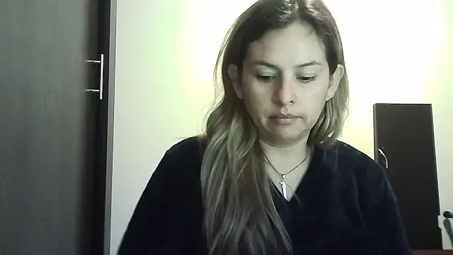 Valery  Rouse  online show from 03-27-26, 12:17