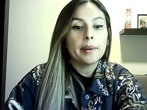 Snapshot of Valery__Rouse_ chatting on 06-27-26, 04:18 Valery Rouse online show from 06-27-26, 04:18