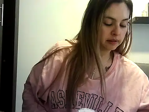Valery  Rouse  online show from 04-23-26, 12:29