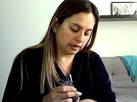 Snapshot of Valery__Rouse_ chatting on 07-06-26, 01:07 Valery Rouse online show from 07-06-26, 01:07