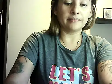 Valery  Rouse  online show from 05-16-26, 07:46