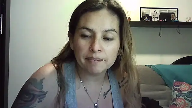 Snapshot of Valery__Rouse_ chatting on 06-15-26, 11:04 Valery Rouse online show from 06-15-26, 11:04