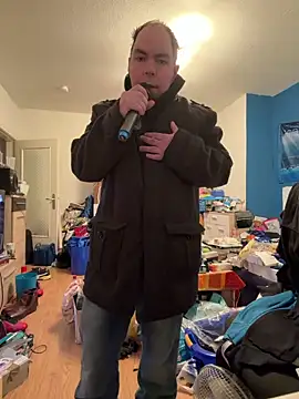 Snapshot of GeilerHSVFAN1989 chatting on 02-12-26, 04:40 GeilerHSVFAN1989 online show from 02-12-26, 04:40