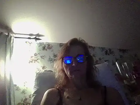 Valinella online show from 12-14-25, 07:52