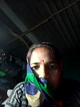 Snapshot of Hot-honi chatting on 11-01-25, 12:17 Hot-honi online show from 11-01-25, 12:17