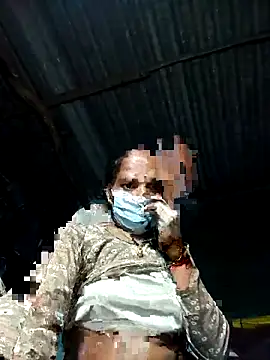 Snapshot of Hot-honi chatting on 11-01-25, 02:55 Hot-honi online show from 11-01-25, 02:55