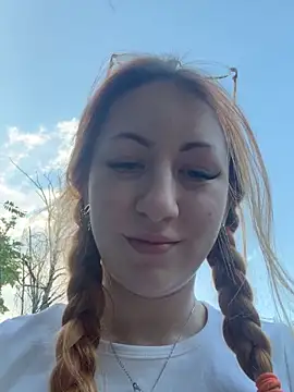 DaddysLittleSlutfox online show from 06-19-26, 05:08