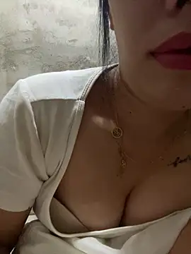 Bear-cute00 online show from 09-14-25, 10:32