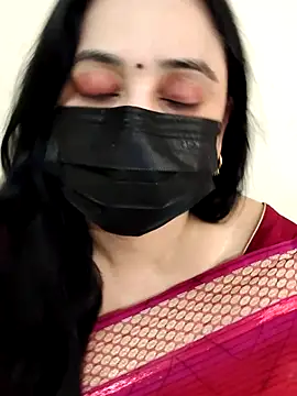 Monica cams online show from 11-18-25, 04:05