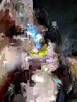 Snapshot of VanGau031694 chatting on 10-07-25, 07:42 VanGau031694 online show from 10-07-25, 07:42