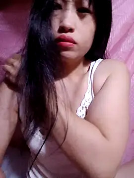 Snapshot of VanGau031694 chatting on 10-18-25, 12:01 VanGau031694 online show from 10-18-25, 12:01