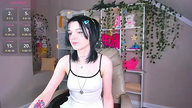 Lynn Martin online show from 11-30-25, 12:11