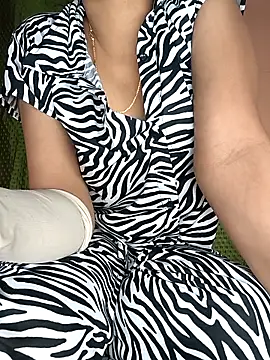 Hott Archana online show from 11-27-25, 06:41