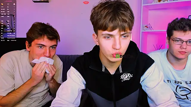 travis wolf  online show from 11-13-25, 08:24