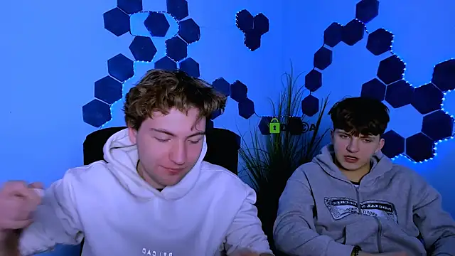 travis wolf  online show from 03-03-26, 09:27