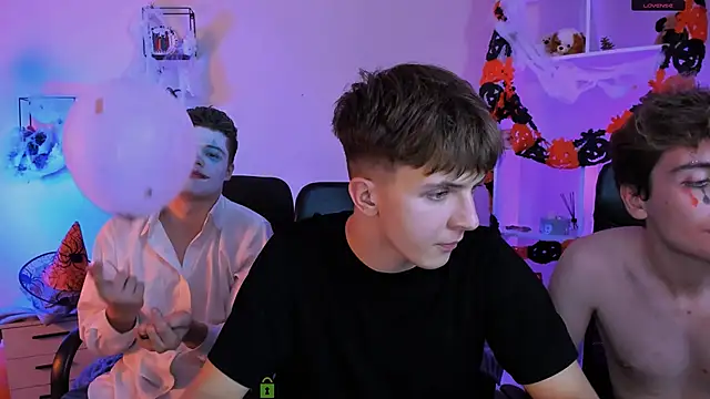 travis wolf  online show from 10-31-25, 09:22