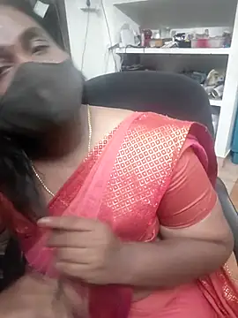 Snapshot of Tamil_Kavitha10 chatting on 07-02-26, 04:13 Tamil Kavitha10 online show from 07-02-26, 04:13