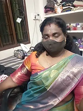 Snapshot of Tamil_Kavitha10 chatting on 07-15-26, 05:09 Tamil Kavitha10 online show from 07-15-26, 05:09