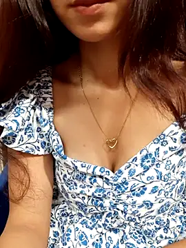 Snapshot of siya_rani67 chatting on 10-17-25, 06:53 siya rani67 online show from 10-17-25, 06:53