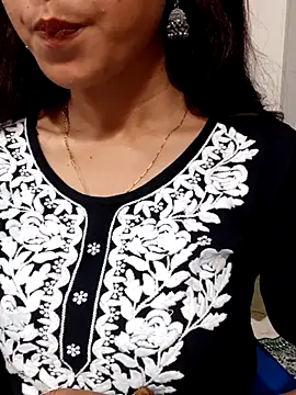 Snapshot of siya_rani67 chatting on 10-16-25, 12:02 siya rani67 online show from 10-16-25, 12:02