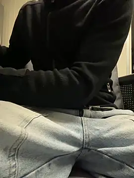 Snapshot of 420boy__ chatting on 10-10-25, 10:21 420boy   online show from 10-10-25, 10:21