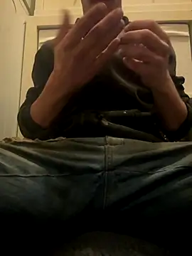 Snapshot of 420boy__ chatting on 10-24-25, 04:39 420boy   online show from 10-24-25, 04:39