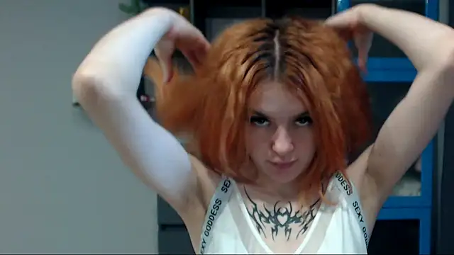 Snapshot of __Elina__ chatting on 09-27-25, 04:29 Elina online show from 09-27-25, 04:29