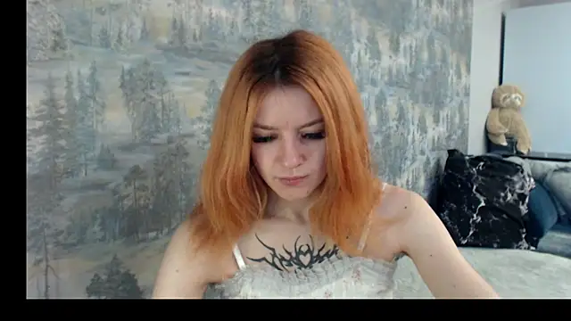 Snapshot of __Elina__ chatting on 10-07-25, 07:31 Elina online show from 10-07-25, 07:31