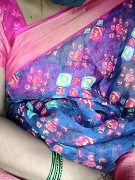 Snapshot of SindhuHappy chatting on 10-16-25, 03:42 SindhuHappy online show from 10-16-25, 03:42