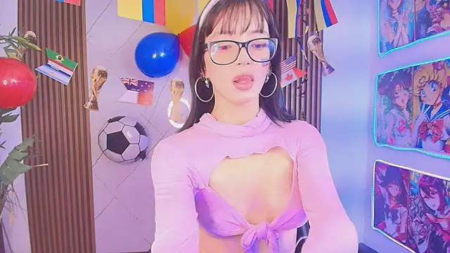 Snapshot of Sweet_1Angel chatting on 06-19-26, 04:29 Sweet 1Angel online show from 06-19-26, 04:29