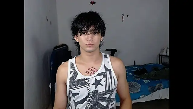 Snapshot of big_lunatic chatting on 10-17-25, 05:44 big lunatic online show from 10-17-25, 05:44