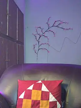 royeoy22 online show from 04-12-26, 04:38