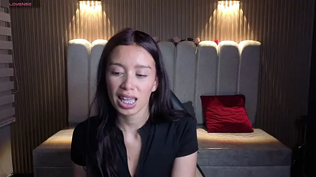  Mia Evans 1 online show from 04-17-26, 08:11