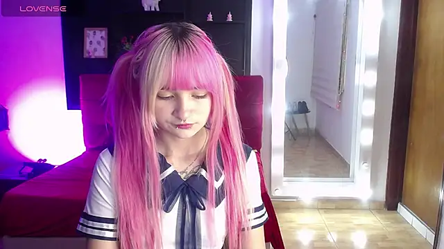  Charlotte Collins  online show from 06-04-26, 03:38