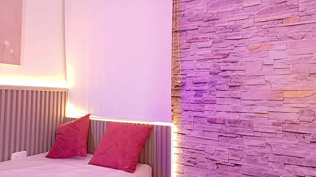 liz monserrat 1 online show from 10-18-25, 07:27