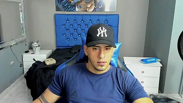 AngelAndChris online show from 10-15-25, 12:35