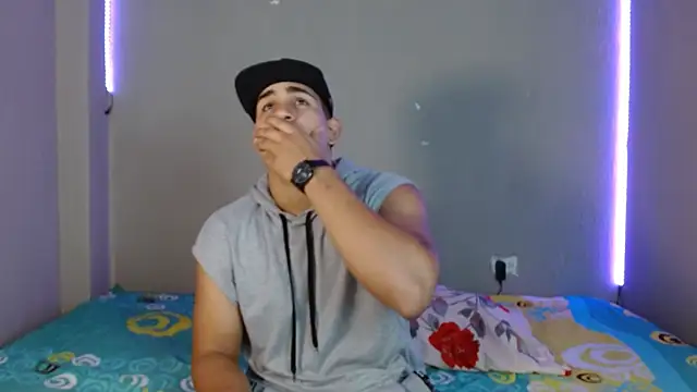 massimo vidal  online show from 10-28-25, 01:43