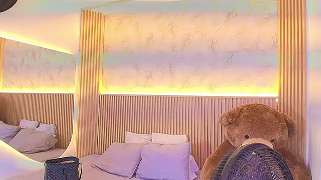 Liss-Reyes online show from 03-09-26, 01:14